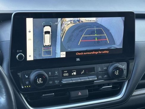 Used 2024 Toyota Grand Highlander Limited image 20