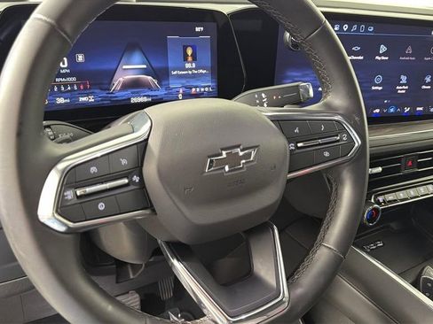 Certified 2025 Chevrolet Suburban Z71 AWD/4WD image 22