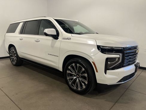 Used 2025 Chevrolet Suburban High Country AWD/4WD image 1