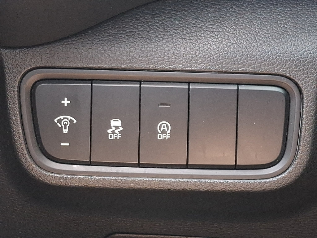 Used 2023 Kia Soul LX w/ LX Technology Package FWD image 24