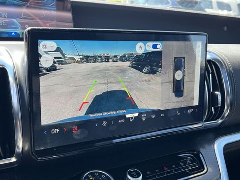 New 2026 Ford Expedition Platinum image 19