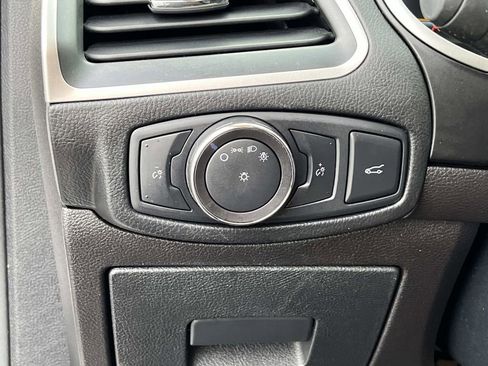 Used 2015 Ford Edge SEL w/ Equipment Group 201A image 28