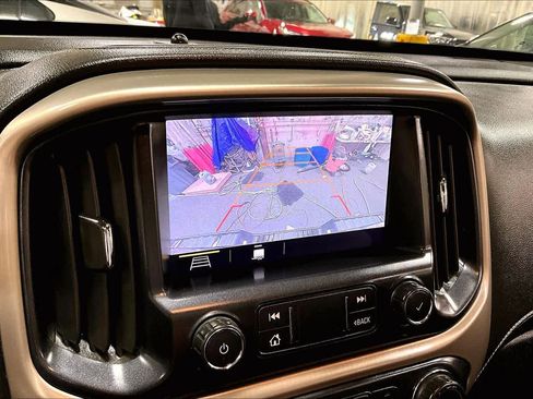 Used 2020 GMC Canyon Denali image 26