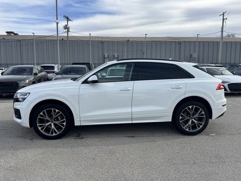 Used 2022 Audi Q8 Premium w/ Convenience Package image 2