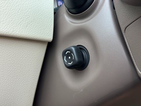 Used 2015 Lexus GX 460 Luxury AWD/4WD image 19