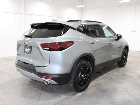 New 2025 Chevrolet Blazer LT w/ Midnight/Sport Edition image 9