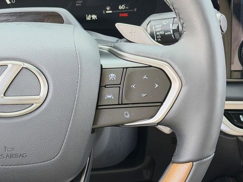 Certified 2025 Lexus RX 350 AWD w/ Convenience Package image 17