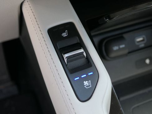 Used 2022 Kia Telluride EX FWD image 21