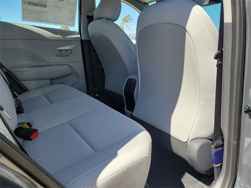 New 2026 Hyundai Kona SE image 18