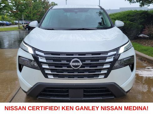 Certified 2026 Nissan Rogue SV AWD/4WD image 8