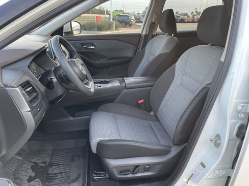 Certified 2023 Nissan Rogue SV image 10