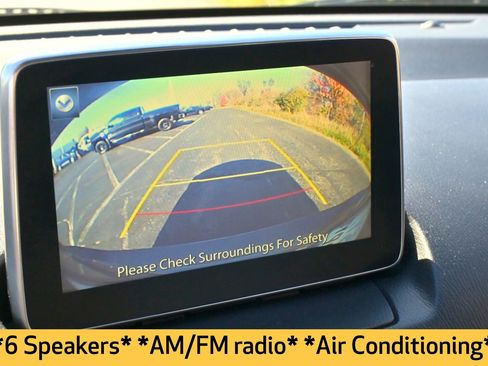 Used 2017 Toyota Yaris iA image 5