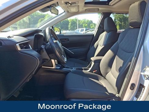 Used 2023 Toyota Corolla Cross LE w/ Moonroof Package AWD/4WD image 2