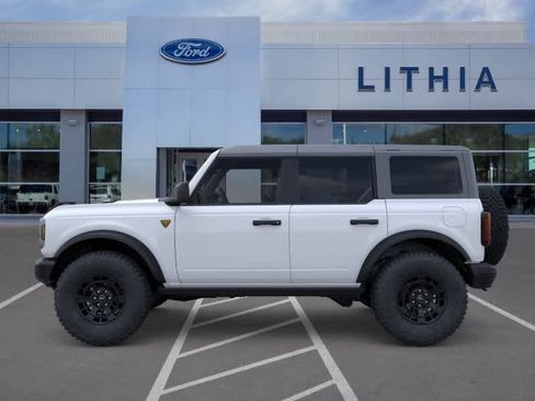New 2026 Ford Bronco Badlands w/ Sasquatch Package AWD/4WD image 3