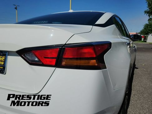 Used 2025 Nissan Altima 2.5 SV FWD image 11