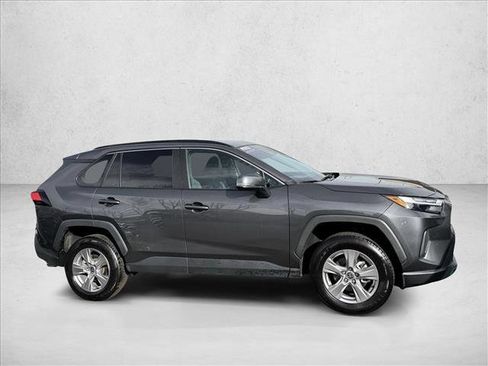 Used 2025 Toyota RAV4 XLE AWD/4WD image 4