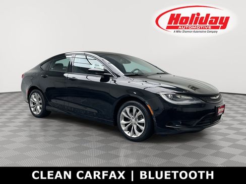 Used 2015 Chrysler 200 S FWD image 1