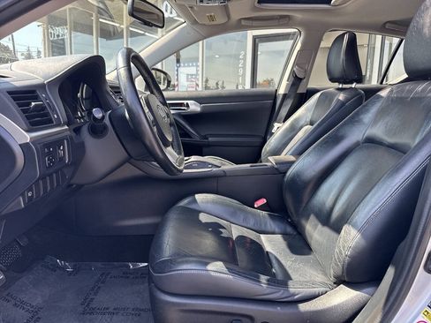 Used 2011 Lexus CT 200h Premium w/ Leather Pkg FWD image 29