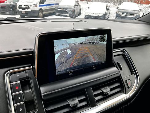 Used 2023 Chevrolet Suburban LT image 19