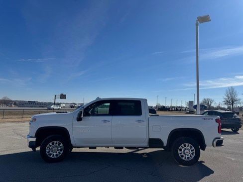 Used 2023 Chevrolet Silverado 2500 LTZ image 6