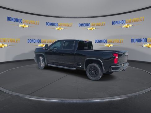 Used 2021 Chevrolet Silverado 2500 LTZ w/ LTZ Plus Package AWD/4WD image 9