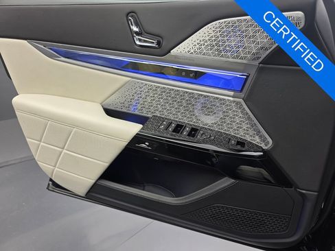Certified 2023 BMW i7 xDrive60 AWD/4WD image 25