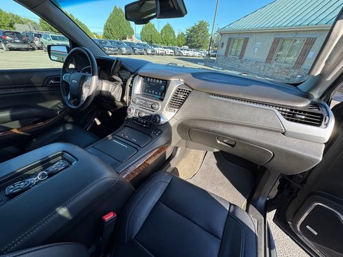 Used 2017 Chevrolet Tahoe Premier AWD/4WD image 9