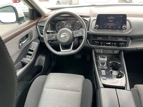 Certified 2023 Nissan Rogue SV AWD/4WD image 8