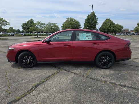 New 2025 Honda Accord SE image 13