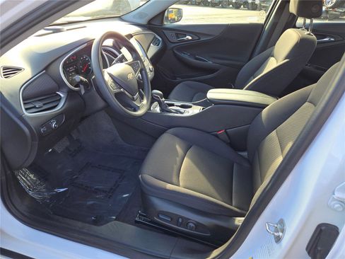 Used 2024 Chevrolet Malibu LT image 25