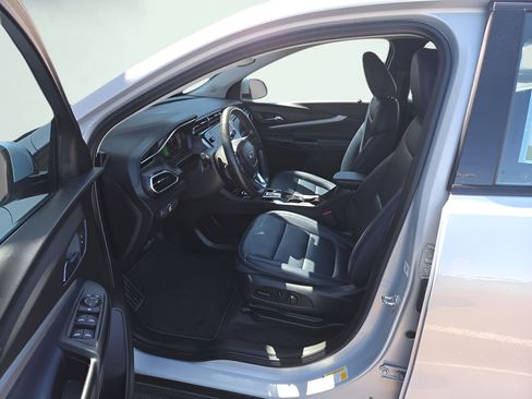 Used 2022 Chevrolet Bolt EUV LT w/ Convenience Package FWD image 20