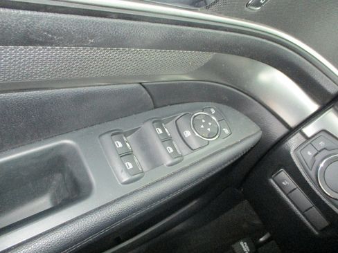 Used 2018 Ford Explorer XLT w/ Equipment Group 202A image 15