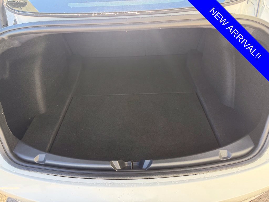 Used 2023 Tesla Model 3 Standard Range RWD image 9
