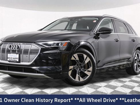 Used 2023 Audi e-tron Premium image 2