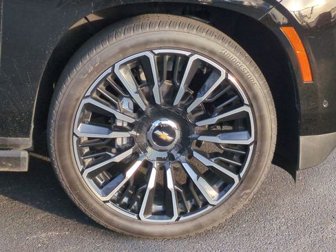 Used 2026 Chevrolet Tahoe High Country image 13