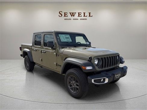 New 2025 Jeep Gladiator Sport image 7
