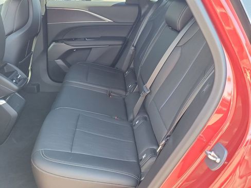 Certified 2024 Cadillac Lyriq Luxury image 23