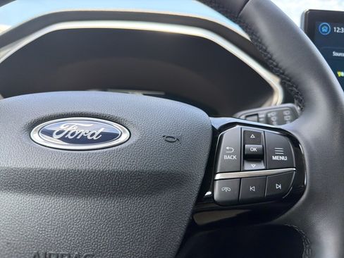 Used 2025 Ford Escape Platinum AWD/4WD image 10