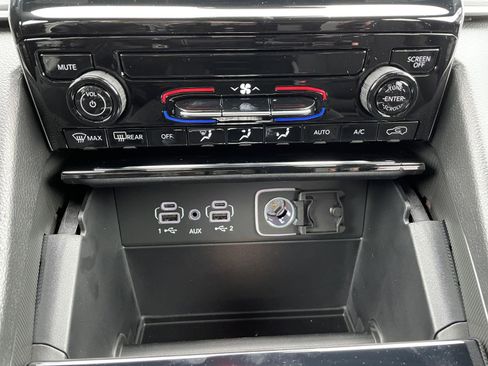 New 2025 Jeep Grand Cherokee Laredo X image 21