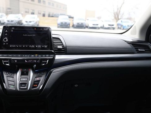 Used 2025 Honda Odyssey Elite image 25