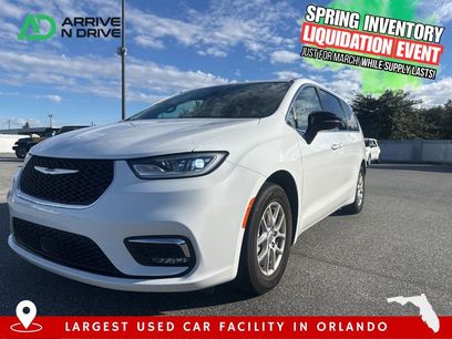 Used 2024 Chrysler Pacifica Touring-L