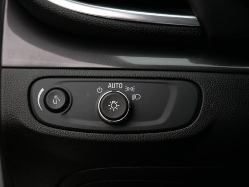 Used 2022 Buick Encore Preferred w/ Safety Package AWD/4WD image 26
