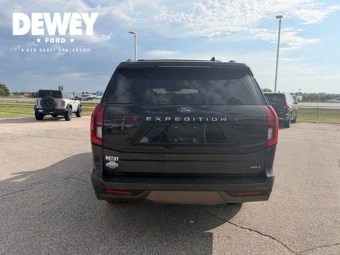 Used 2025 Ford Expedition Max King Ranch AWD/4WD image 12