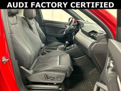 Certified 2025 Audi Q3 2.0T Premium w/ Black Optic Sport Package image 23