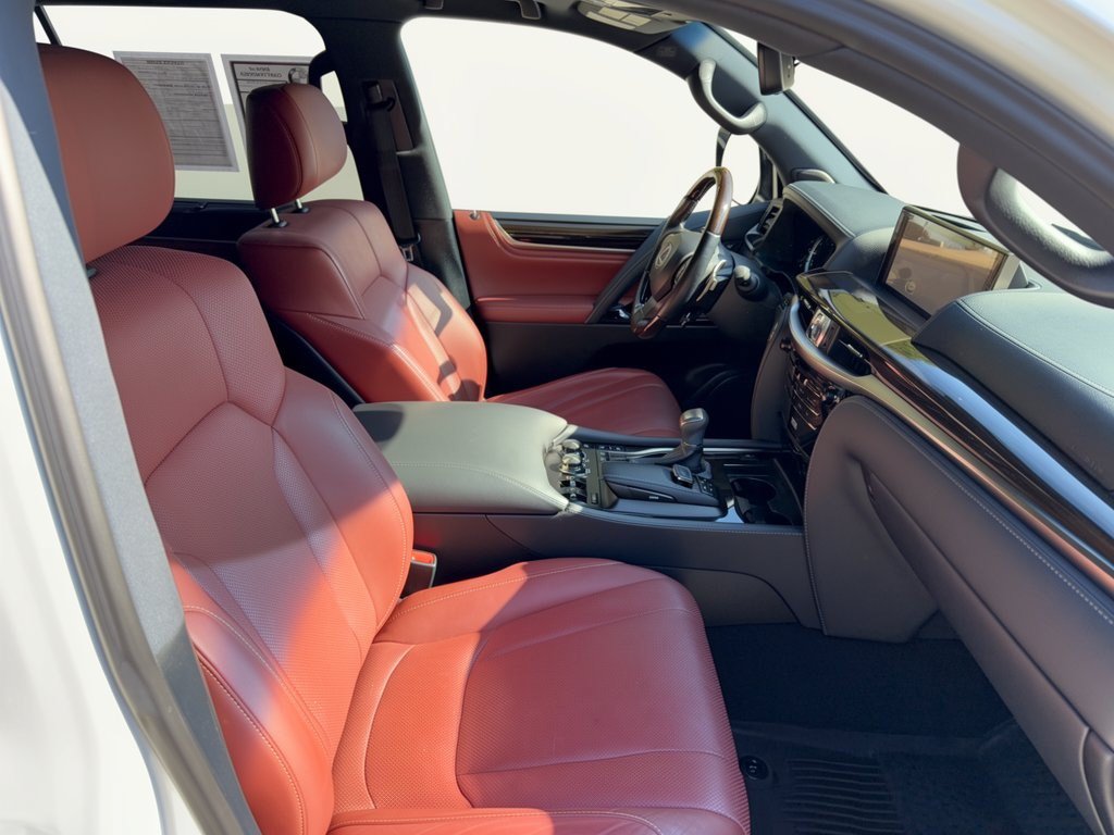 Used 2021 Lexus LX 570 4WD w/ Sport Package image 30