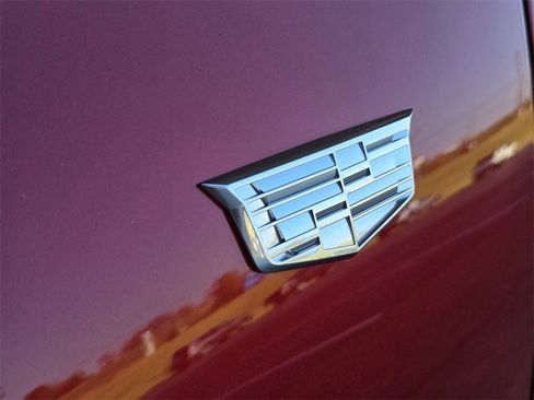 Used 2024 Cadillac XT6 Sport w/ Technology Package image 10