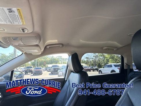 Used 2023 Lincoln Nautilus FWD w/ Premium Package image 11