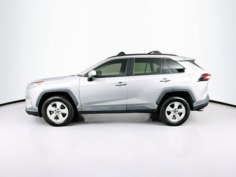 Used 2021 Toyota RAV4 XLE image 4