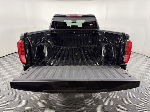 Used 2025 GMC Sierra 1500 Elevation image 16