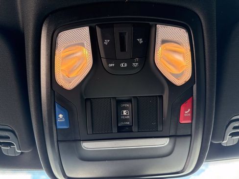 Used 2022 RAM 1500 Big Horn AWD/4WD image 36